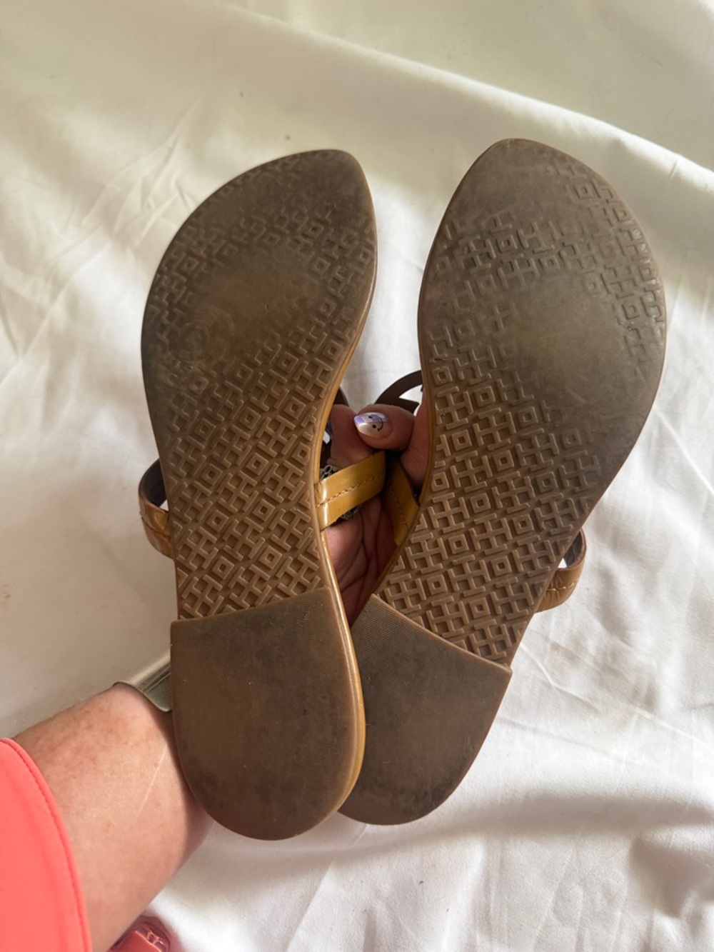 Tory Burch Brown Leather Logo Cutout Thong Sandals - Picture 10 of 14